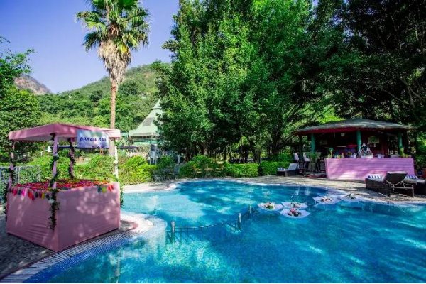 All Inclusive Monsoon Staycation at Jim Corbett Near Nainital For Couple